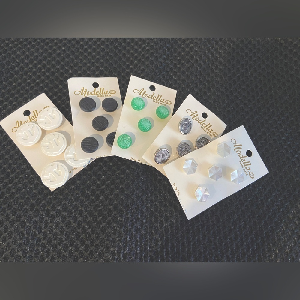 Vintage Canadian Modella Buttons Lot Of 5 Sets Of Buttons